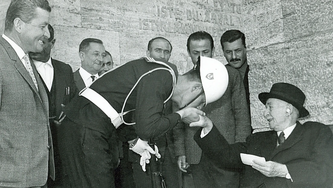 CHP’li Veli Ağbaba’dan 2’nci Cumhurbaşkanı İsmet İnönü İçin Anma Açıklaması