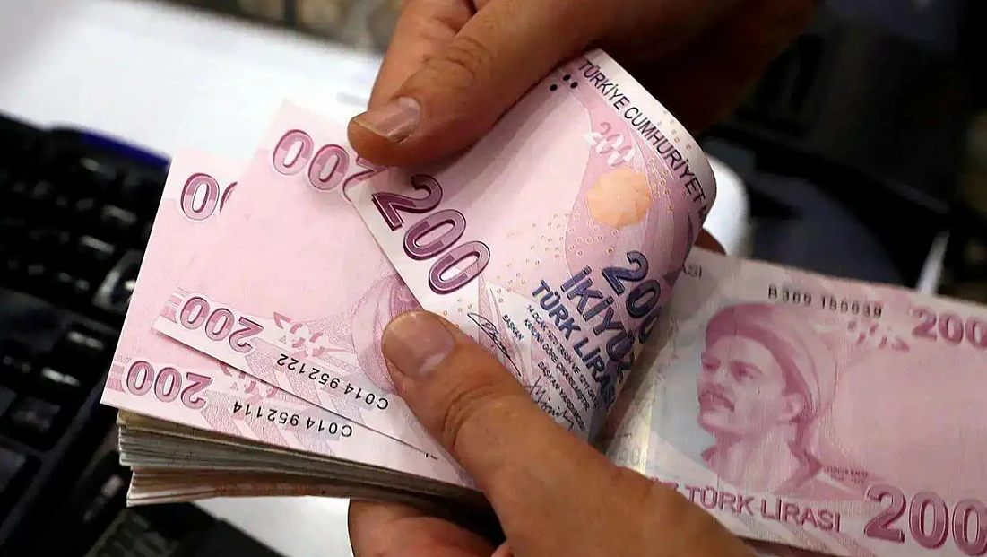 En Düşük Emekli Maaşı İçin 20 Bin Liralık Düzenleme Komisyon’dan Geçti