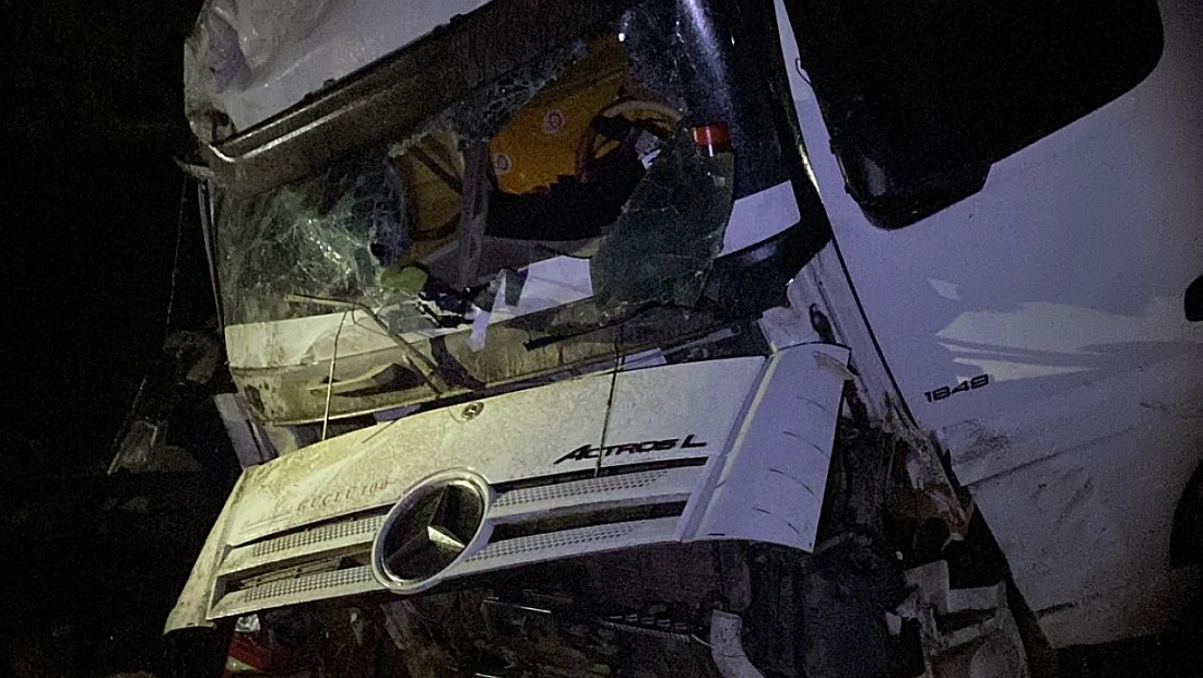 Erkenek Mevkiinde Feci Kaza: Kontrolden Çıkan Tır Can Aldı