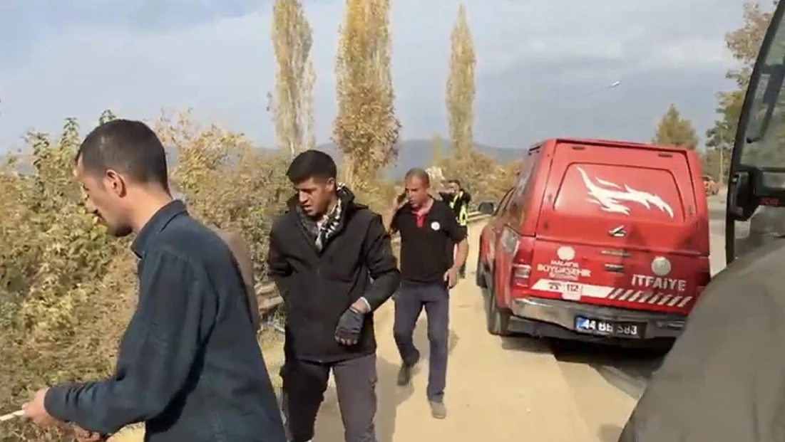 Kontrolden Çıkan Minibüs Takla Attı: 3 Kişi Yaralı