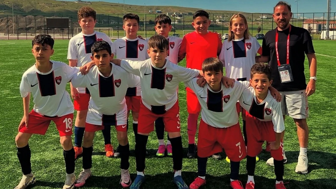 Spor İnsanı Ali Serttürk: “Topu Seven Çocuk Her Zaman Bir Adım Öndedir!”