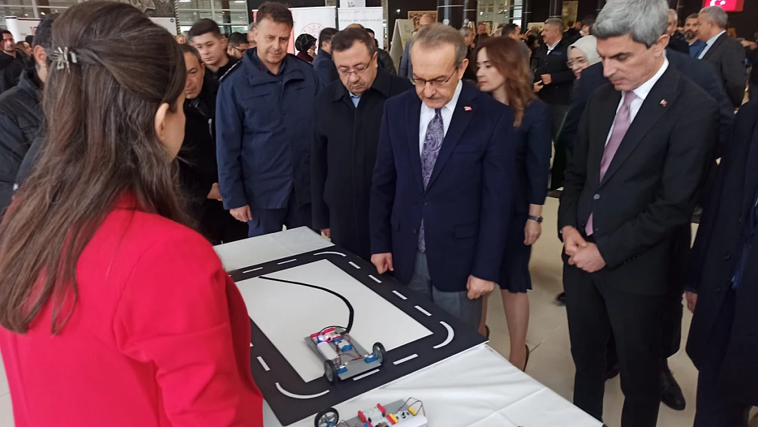 MABESM’de Üç Günlük Bilim Maratonu: Öğrenciler Atölyelere Akın Etti