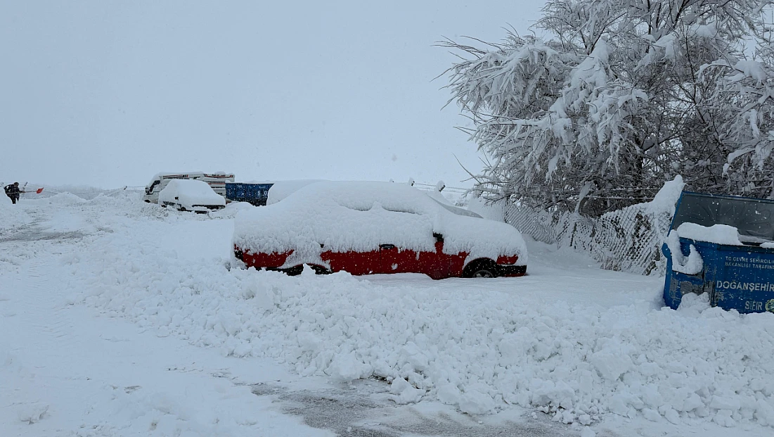 Malatya’da Yoğun Kar Alarmı: Ekipler Seferber Oldu