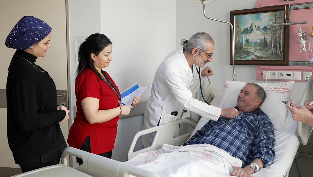 Malatya Eğitim ve Araştırma Hastanesinde Bir İlk: Endovasküler Stent Greftle Hayat Kurtarıldı