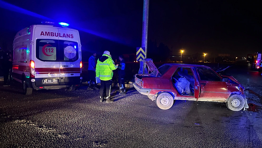 Malatya–Sivas Karayolu’nda İki Araç Çarpıştı: 4 Yaralı