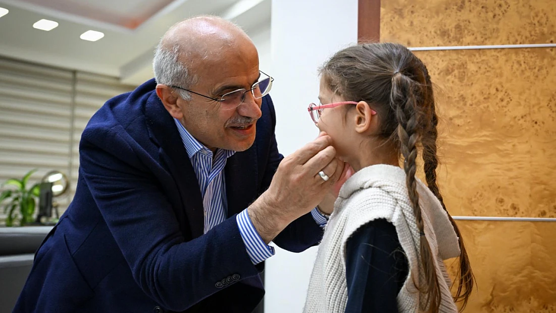 Minik Yüreklerden Başkan Er’e Anlamlı Ziyaret