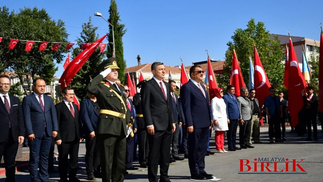 30 Ağustos Zafer Bayramı ve Türk Silahlı Kuvvetleri Günü 100'üncü Yıl Dönümü Coşkuyla Kutlandı