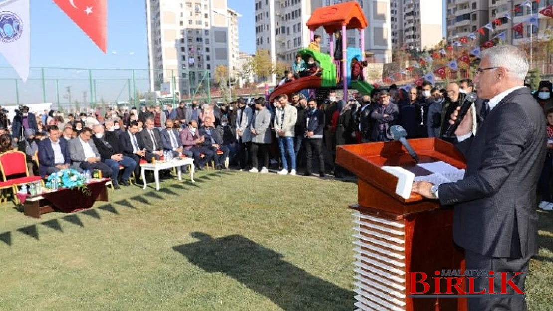 Ahmet Kekeç Semt Kütüphanesi Yoğun Katılımla Açıldı