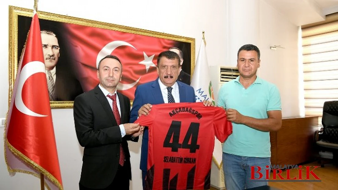 Akçadağ Spor Kulübü Başkan Gürkan'ı Ziyaret Etti