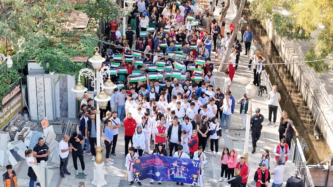 Amatör Spor Haftası Nedeniyle Malatya'da Yürüyüş Programı Düzenlendi