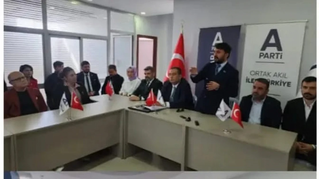 Anahtar Parti Malatya 1.Olağan İl Kongresinde Zelyurt Güven Tazeledi