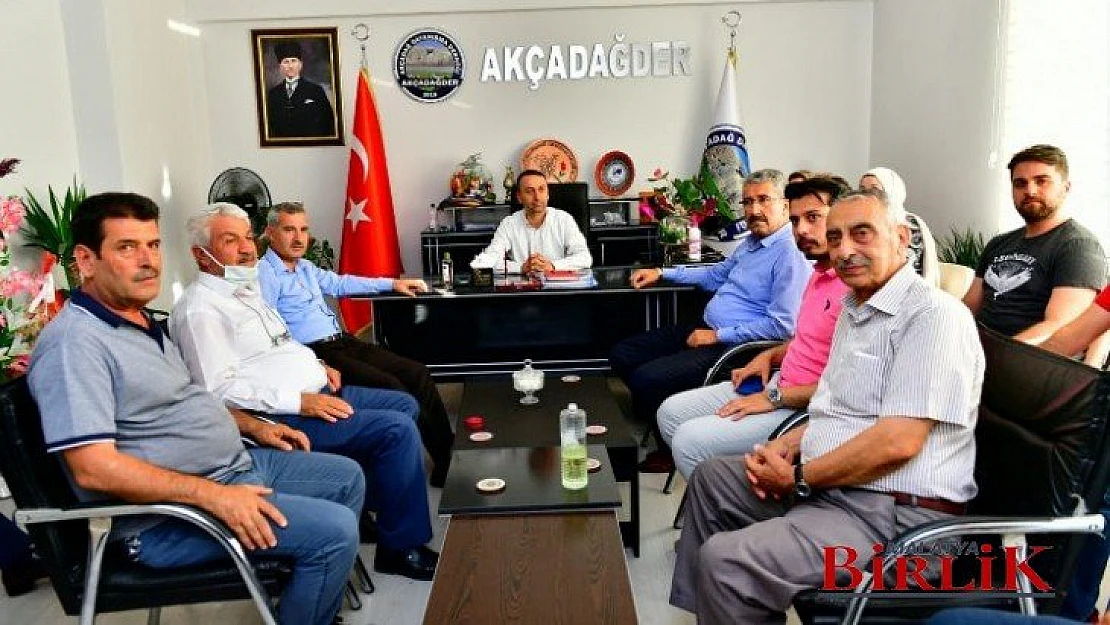 Başkan Çınar, Akçadağ Dayanışma Derneği Yönetimiyle Bir Araya Geldi