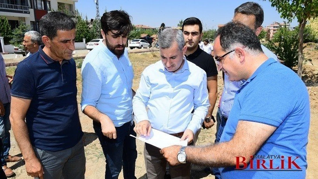 Başkan Çınar, Çalışıyor Yeşilyurt İlçesi Güzelleşiyor