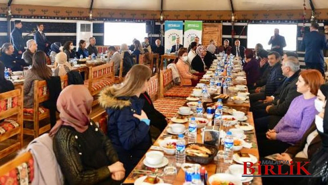 Başkan Çınar, Hasan Çalık Devlet Hastanesi Doktor ve Sağlık Çalışanlarıyla Bir Araya Geldi