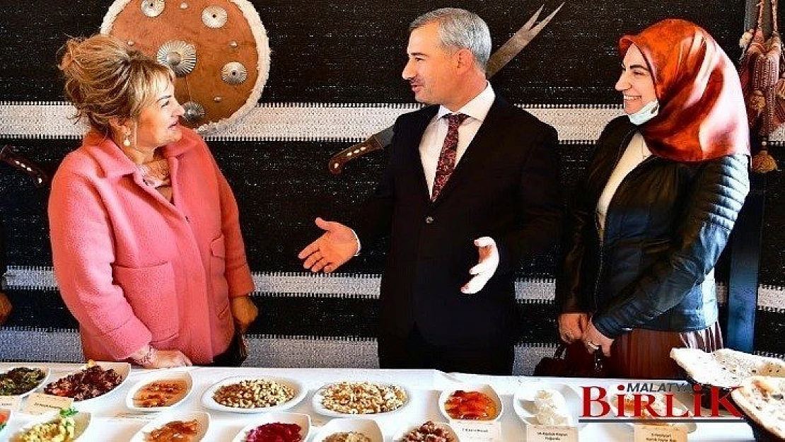 Başkan Çınar, 'Kayısı Çiçeği Şenliği' Davetlilerini Çırmıhtı'da Ağırladı