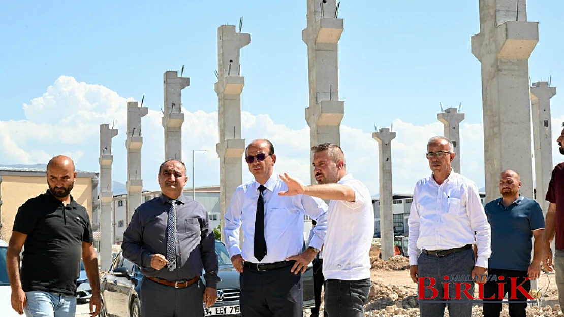 Başkan Geçit, Çarmuzu Mahallesindeki Yol Yenileme Çalışmalarını İnceledi