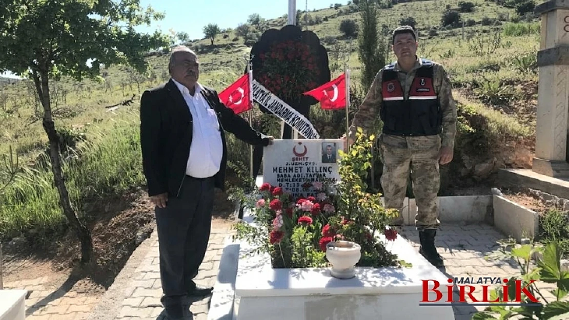 Başkan Gözükara, Şehit Mezarlarına Jandarma Eli Değdi
