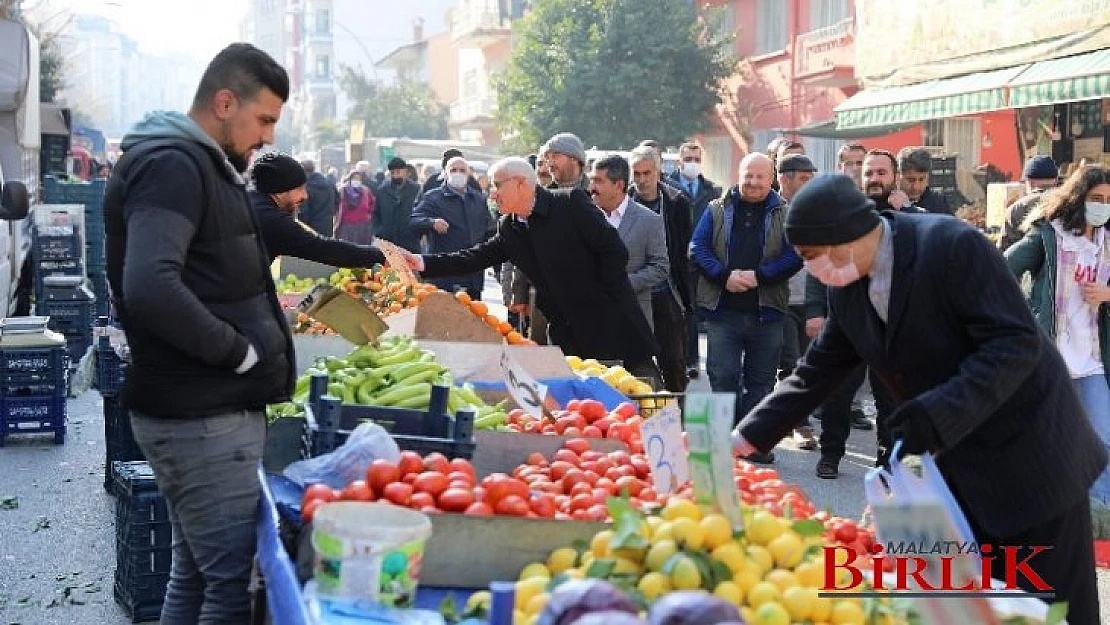 Başkan Güder, Pazarcı Esnafını Gezdi