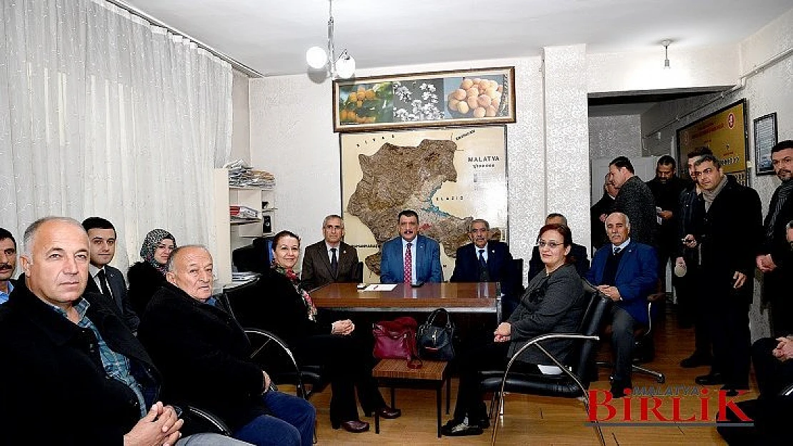 Başkan Gürkan, Türkiye Muhtarlar Derneği Malatya Şube Başkanlığı'nı Ziyaret Etti