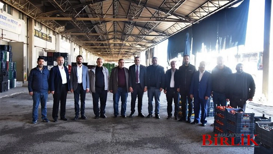 Başkan Sadıkoğlu, Hal Esnafı İle Bir Araya Geldi