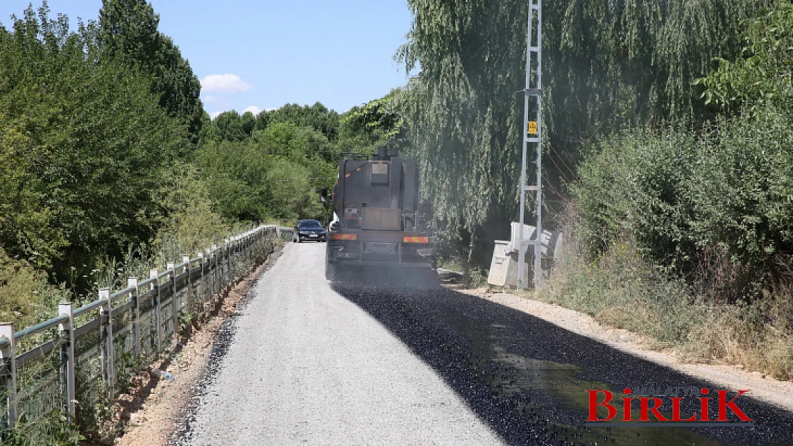 Battalgazi Belediyesi Hasırcılar Mahallesine 10Km'lik Asfalt Serimi Gerçekleştiriyor