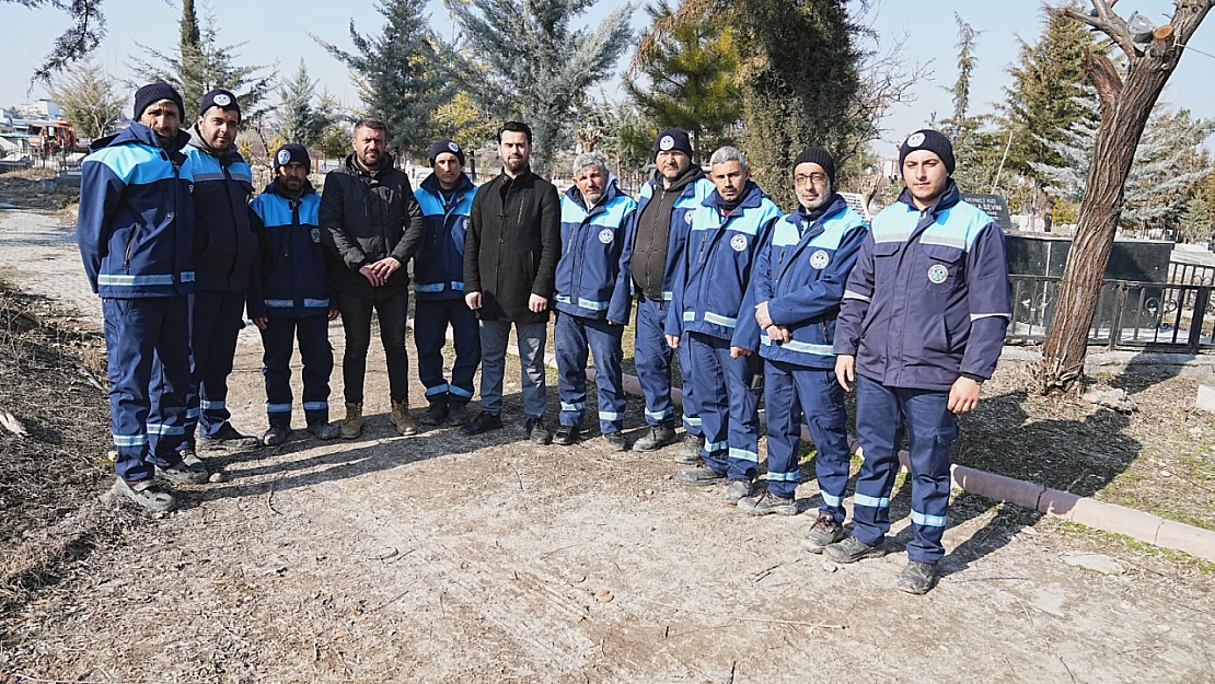 Battalgazi Belediyesi'nden Mezarlıklarda Temizlik Seferberliği