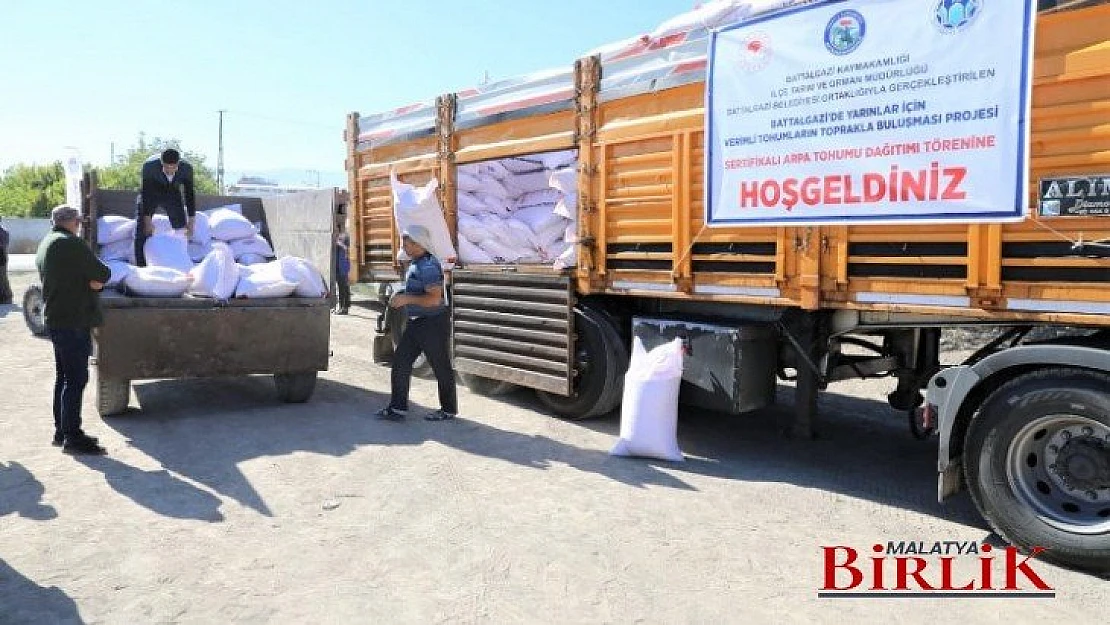 Battalgazi'deki Üreticilere Sertifikalı Arpa Tohumu Dağıtıldı
