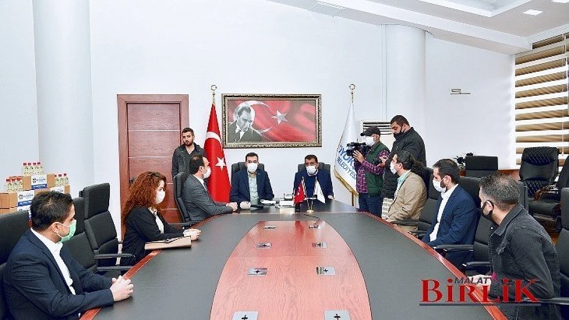 Berberler ve Kuaförler Esnaf Odasından Başkan Gürkan'a Teşekkür Ziyareti