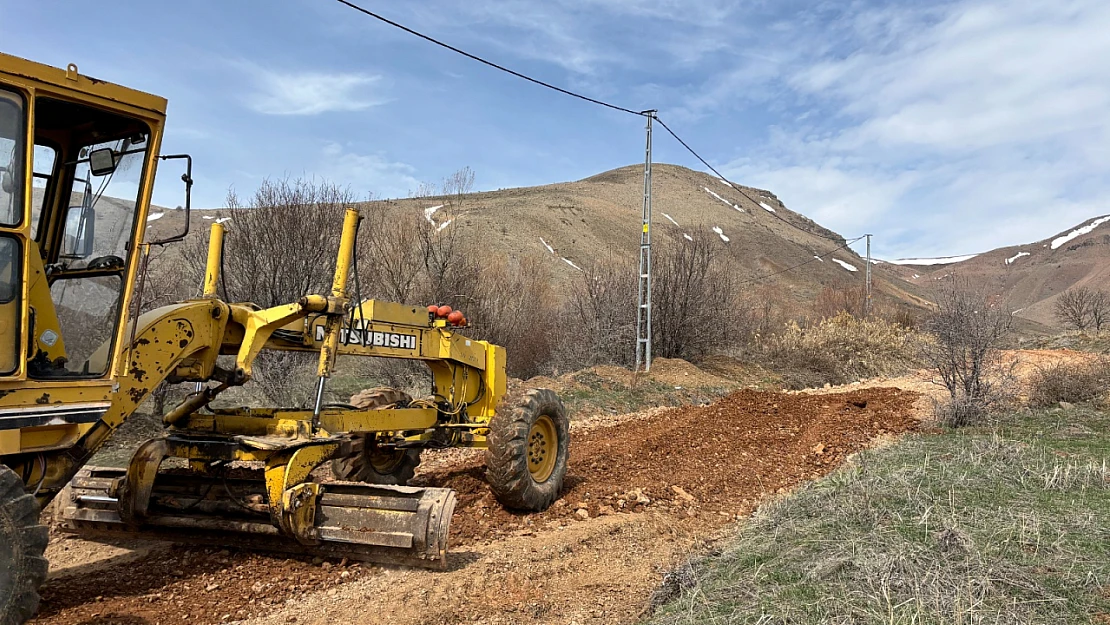 Bostancık Mahallesi'nde Stabilize Malzeme Serimi Yapıldı