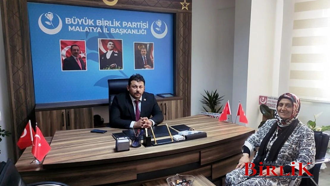 Büyük Birlik Partisi Kadın Kollarında Bayrak Değişimi