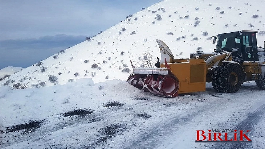 Büyükşehir Belediyesi 698 Mahalle Yolunu Ulaşıma Açtı