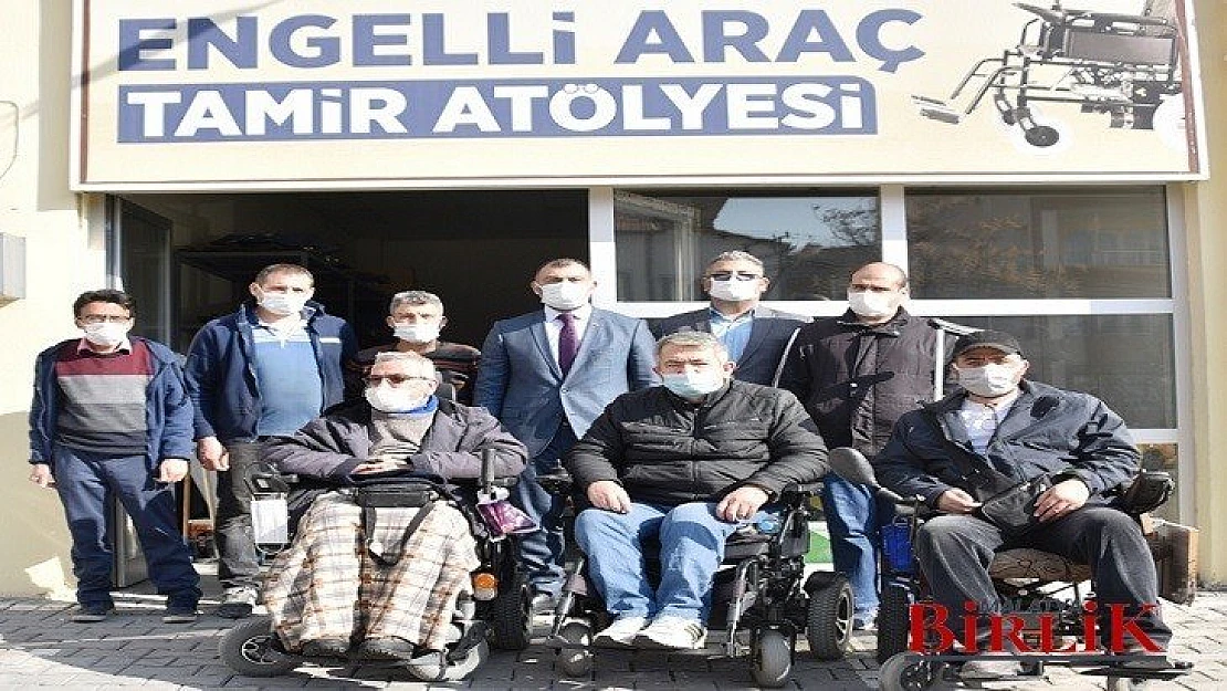  Büyükşehir Belediyesi Akülü Engelli Araçların Tamirini Yapıyor