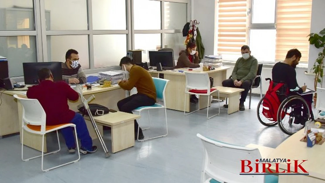 Büyükşehir Belediyesi E-Kpss Kurslarına Devam