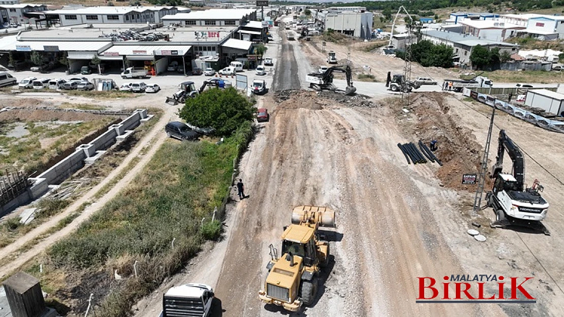 Büyükşehir Belediyesi Yol Çalışmalarını Sürdürüyor