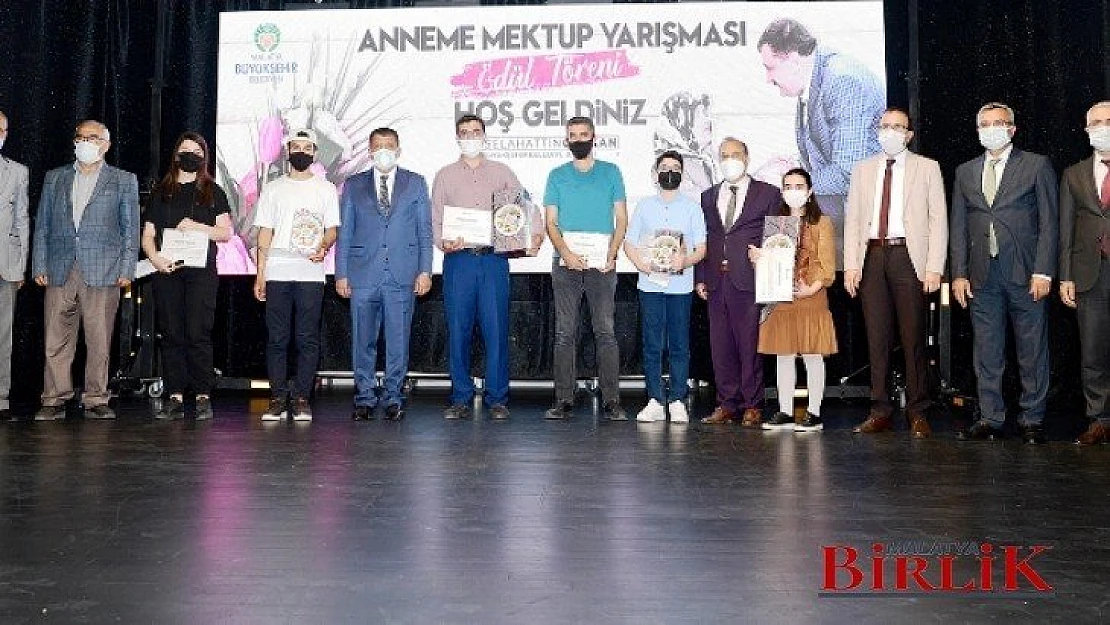 Cennet Annelerin Ayakları Altında'dır