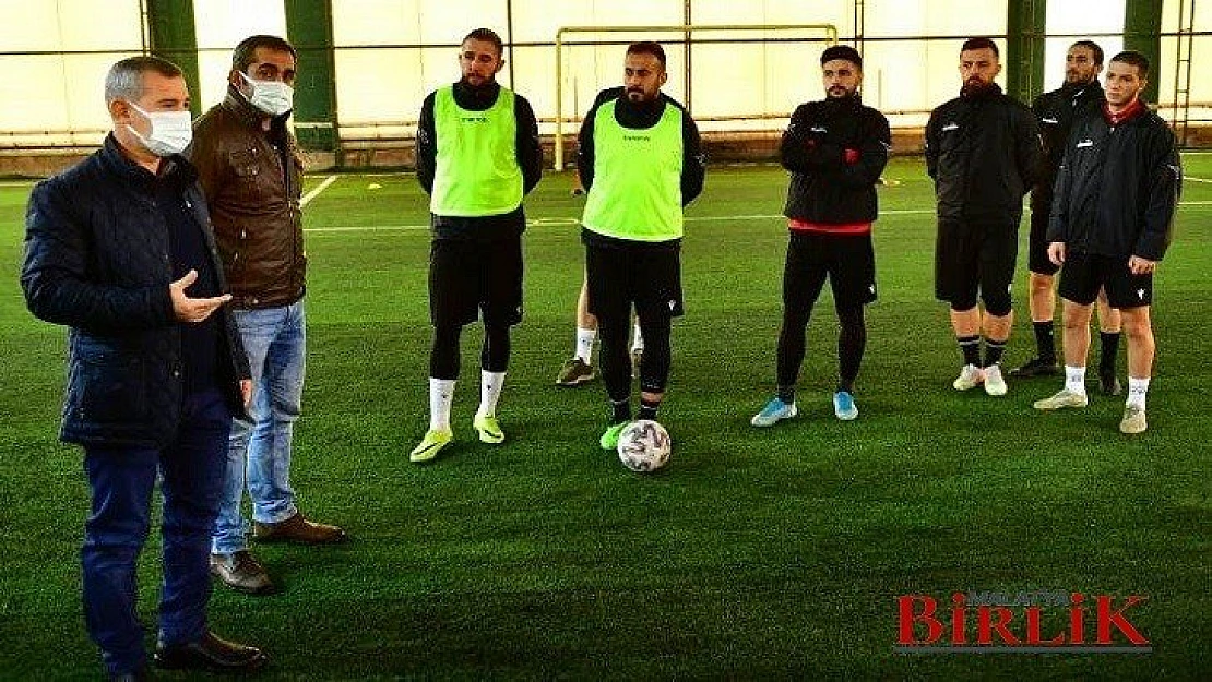 Çınar, Yeşilyurt Belediyespor Futbol Takımına Moral Ziyaretinde Bulundu