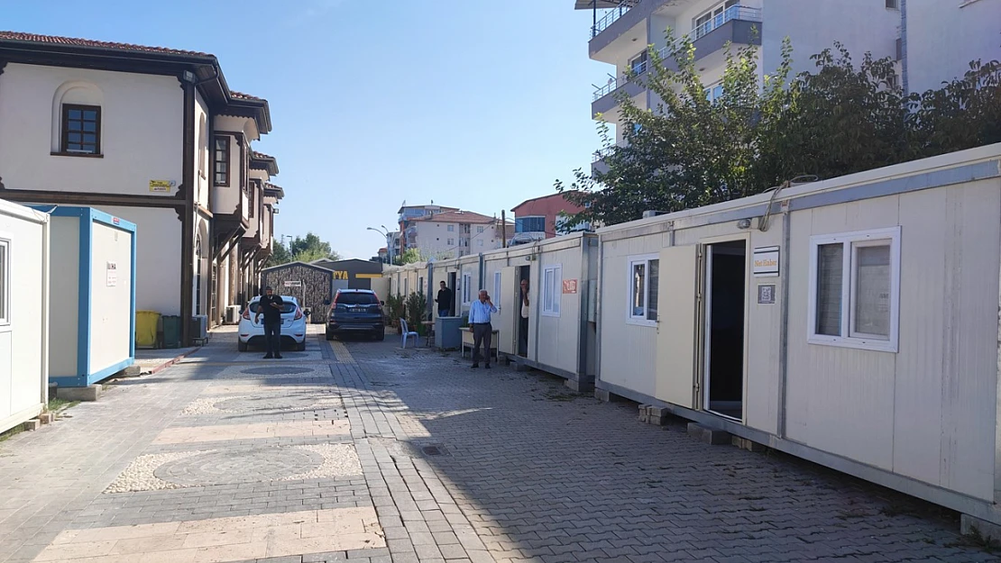 Depremde şiddetli sarsılan Malatyalılar: Alışmaya çalışıyoruz ama alışılacak gibi değil