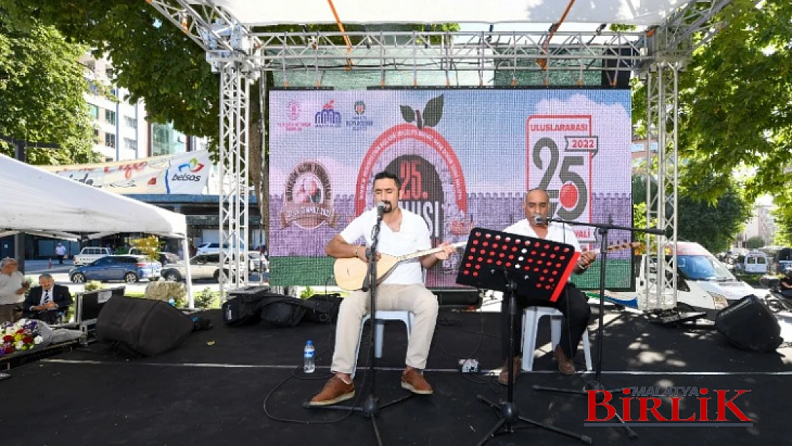 Festival Kapsamında Cirit Müsabakası Ve Engelsiz Konser Düzenlendi