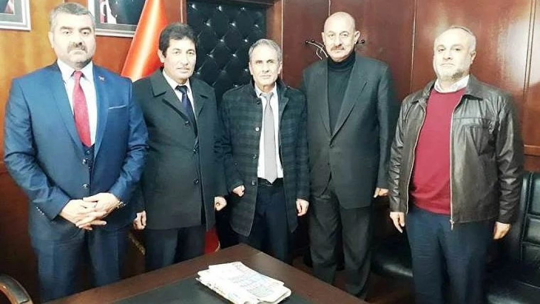 DES (Demokrat Eğitimciler Sendikası) MHP'yi Ziyaret Etti