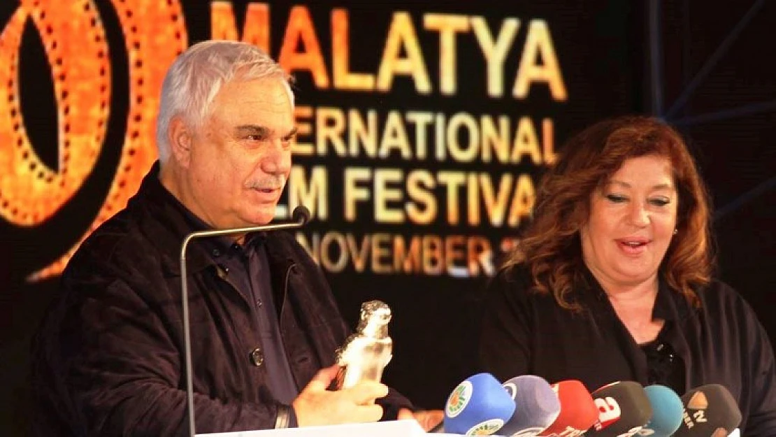 Festival'de Halil Ergün'e Verilen 'Onur Ödülü' Geri Alınsın