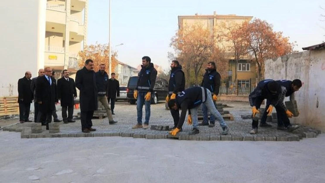 Başkan Gürkan, Şehir Merkezinde 950 Sokakta Çalışmaları Tamamladık