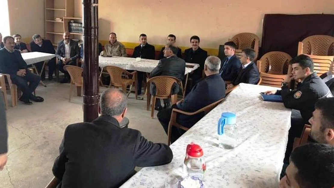 Pütürge İlçe Kaymakamı Savar, Halk Toplantısı Yaptı