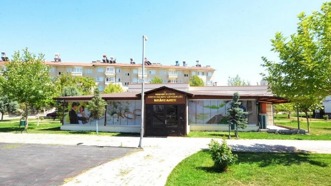Şahin,Evlenen Çiftlerimizi Yeni Binamızda Misafir Edeceğiz