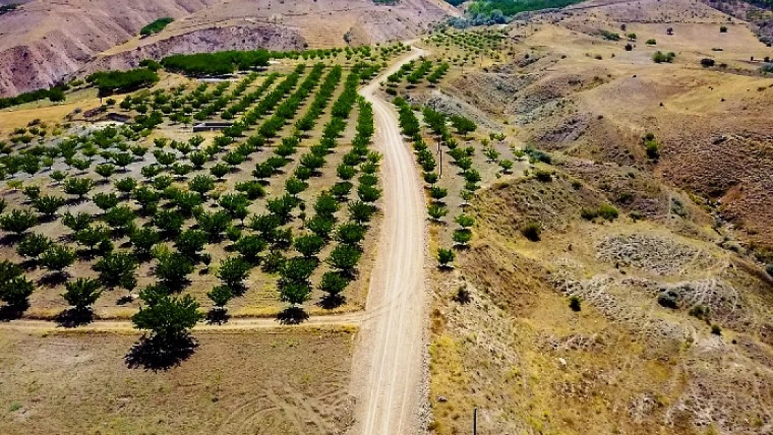 Büyükşehir Kuluncak'ta Temüklü Mahalle Yolunu Genişletiyor