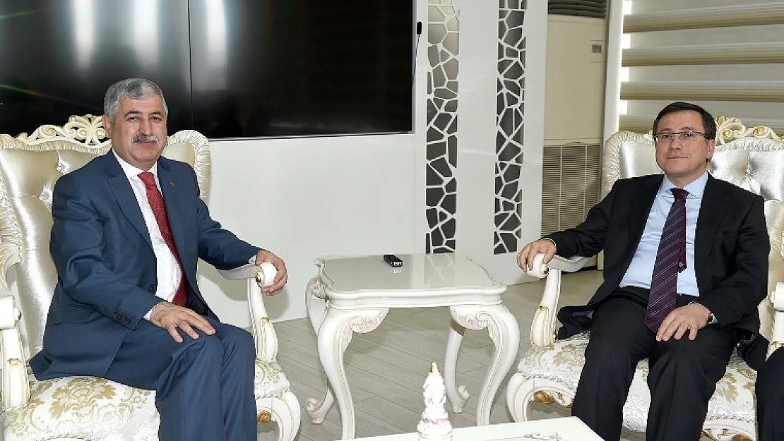 Rektör Kızılay'dan Başkan Polat'a Ziyaret
