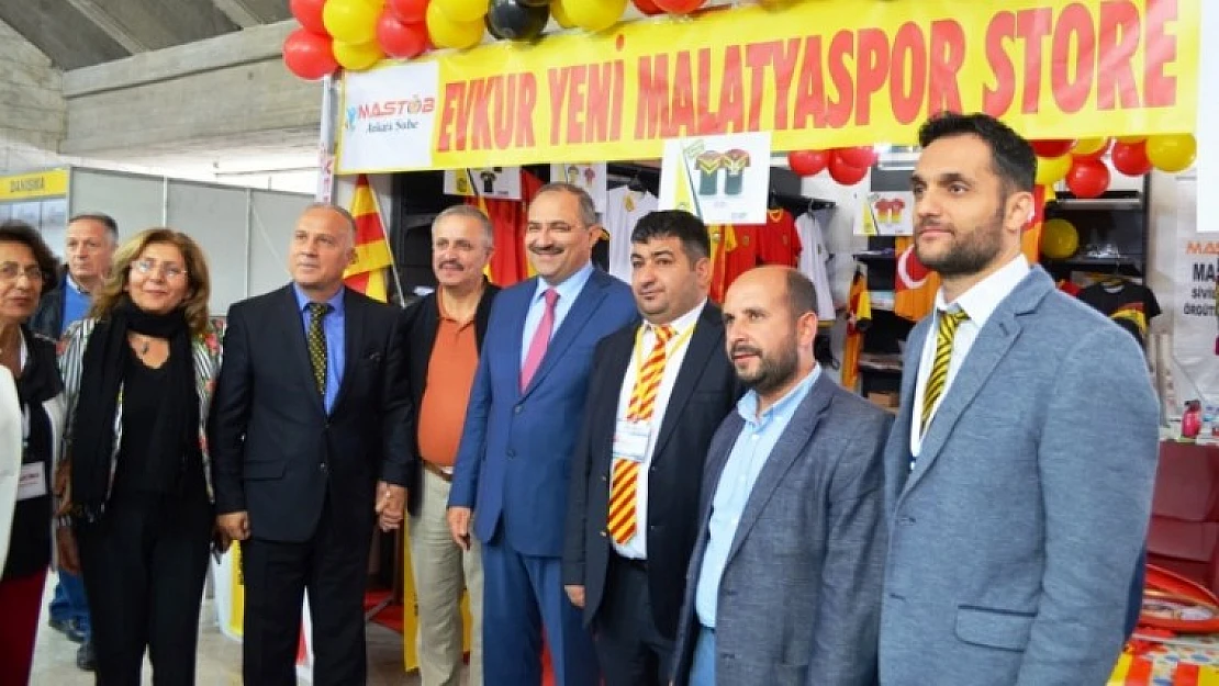 Vali Kaban, Evkur Yeni Malatyaspor Standını Ziyaret Etti