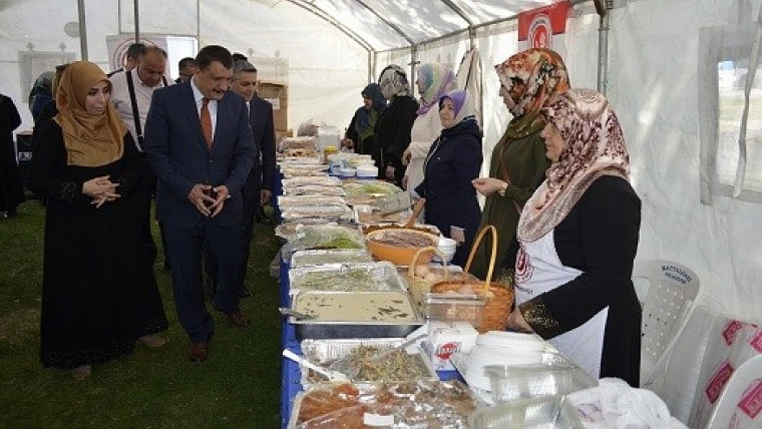 Yetimler Kervanı Kermesini Açtı