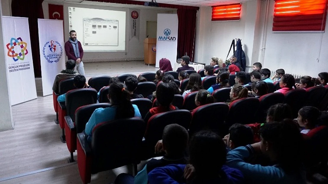 MAFSAD'tan Öğrencilere Fotoğraf Sunumu