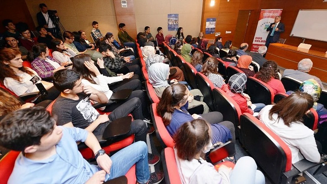 Gençlerimizin Gözlerindeki Işıltı Geleceğimize Işık Tutuyor