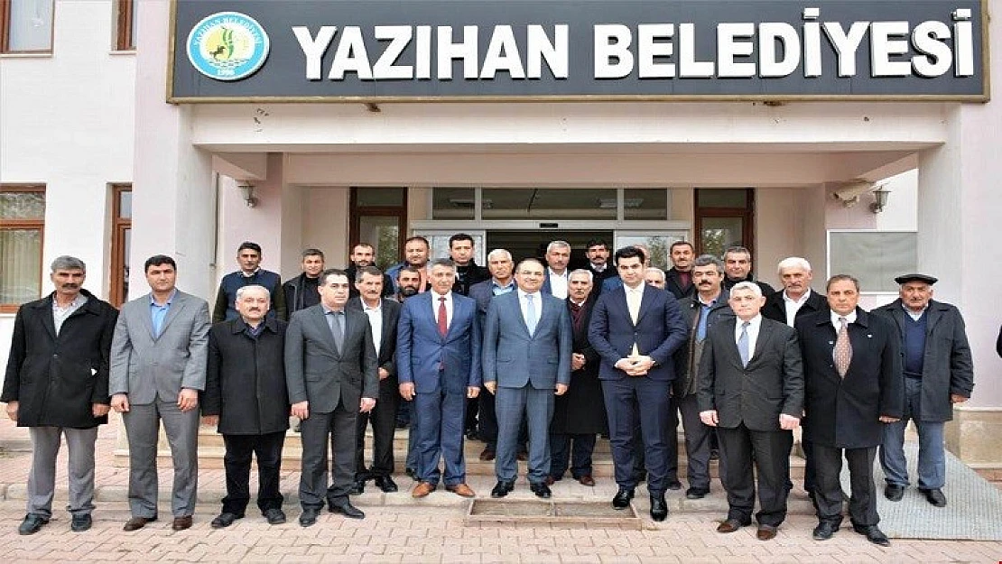 Vali Kaban, Yazıhan'da Muhtarlarla, Kurum Yetkililerini Bir Araya Getirdi